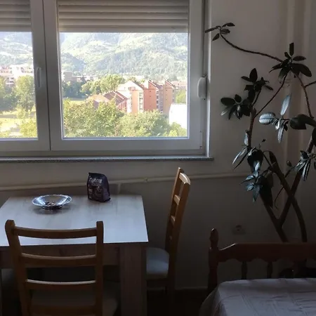 Apartment 48