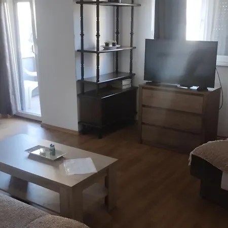 48 Zenica