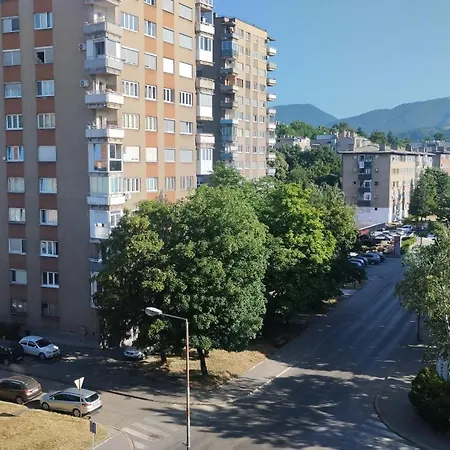 48 * Zenica